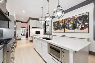 1318 N Astor St, Chicago, IL 60610 - Photo 29