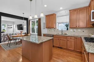 239 Bluegrass Pkwy, Oswego, IL 60543 - Photo 7