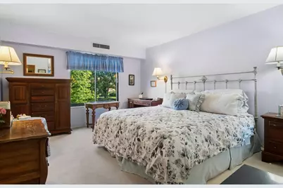 1605 E Central Road #213-B, Arlington Heights, IL 60005 - Photo 11