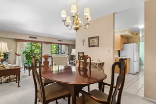 1605 E Central Rd, Arlington Heights, IL 60005 - Photo 15