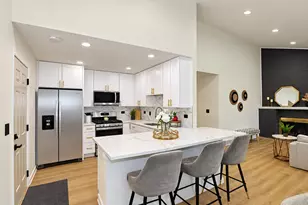 2658 Crawford Ave, Evanston, IL 60201 - Photo 13