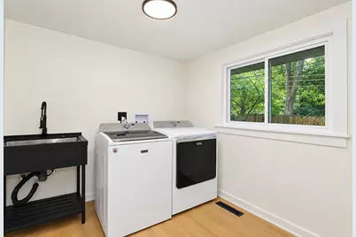 2658 Crawford Avenue, Evanston, IL 60201 - Photo 31