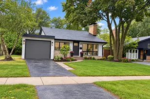 2658 Crawford Ave, Evanston, IL 60201 - Photo 3