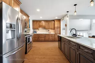 18249 Oregon Ln, Orland Park, IL 60467 - Photo 9