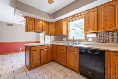 732 Santa Fe Drive, Freeport, IL 61032 - Photo 27