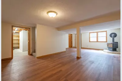732 Santa Fe Drive, Freeport, IL 61032 - Photo 57