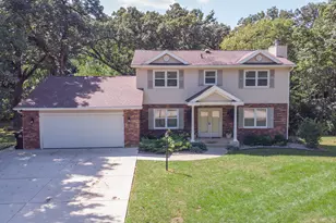 732 Santa Fe Dr, Freeport, IL 61032 - Photo 1