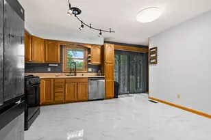 6128 Bristlecone Ln, Rockford, IL 61109 - Photo 5