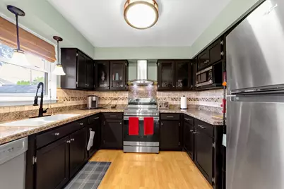 126 Bunkerhill Avenue, South Elgin, IL 60177 - Photo 5
