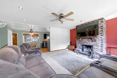 126 Bunkerhill Avenue, South Elgin, IL 60177 - Photo 3