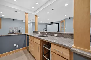 634 W Briar Pl, Chicago, IL 60657 - Photo 57