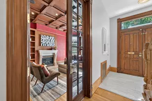 634 W Briar Pl, Chicago, IL 60657 - Photo 3