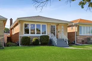 6905 W Leland Ave, Harwood Heights, IL 60706 - Photo 1