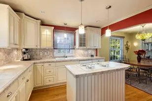 309 Chestnut St, Woodstock, IL 60098 - Photo 9