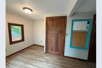 2472 W Red Oak Road, Freeport, IL 61032 - Photo 11