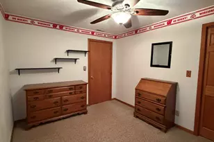2472 W Red Oak Rd, Freeport, IL 61032 - Photo 27