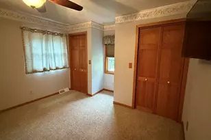 2472 W Red Oak Rd, Freeport, IL 61032 - Photo 39