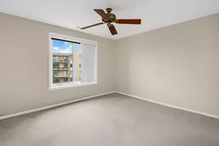 701 Lake Hinsdale Dr, Willowbrook, IL 60527 - Photo 21
