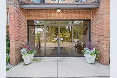 701 Lake Hinsdale Drive #410, Willowbrook, IL 60527 - Photo 1