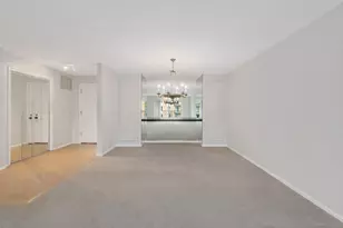 701 Lake Hinsdale Dr, Willowbrook, IL 60527 - Photo 7