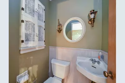 324 W Elm Street, Wheaton, IL 60189 - Photo 13