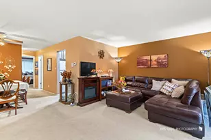 271 12th St, Wheeling, IL 60090 - Photo 3