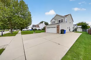 353 Valley Forge Ave, South Elgin, IL 60177 - Photo 3