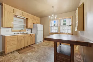 402 SW 5th St, Aledo, IL 61231 - Photo 7