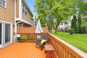 504 Ascot Ln, Streamwood, IL 60107 - Photo 5