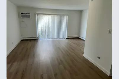 10S472 Echo Lane #8, Willowbrook, IL 60527 - Photo 3