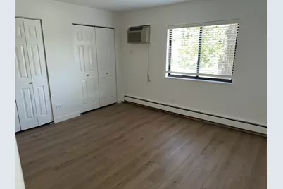 10S472 Echo Lane #8, Willowbrook, IL 60527 - Photo 5
