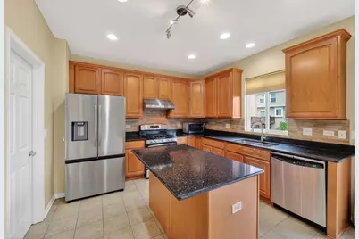 321 Parker Place, Oswego, IL 60543 - Photo 9