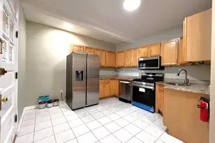 7433 N Hoyne Ave, Chicago, IL 60645 - Photo 7