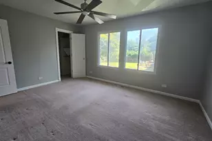 1310 Leawood Dr, Elgin, IL 60120 - Photo 9