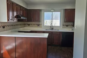 1310 Leawood Dr, Elgin, IL 60120 - Photo 7