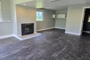 1310 Leawood Dr, Elgin, IL 60120 - Photo 15