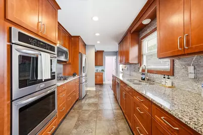 1097 Cypress Lane, Elk Grove Village, IL 60007 - Photo 11