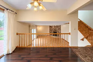1428 Roslyn Rd, Schaumburg, IL 60193 - Photo 13