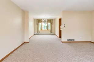 1428 Roslyn Rd, Schaumburg, IL 60193 - Photo 17