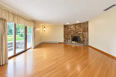 1428 Roslyn Road, Schaumburg, IL 60193 - Photo 5