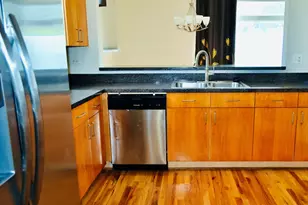 6200 S Ingleside Ave, Chicago, IL 60637 - Photo 3