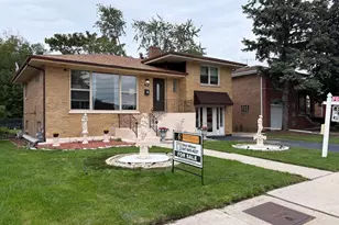 7923 Central Ave, Burbank, IL 60459 - Photo 3