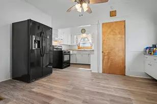 312 E South St, Clifton, IL 61727 - Photo 11