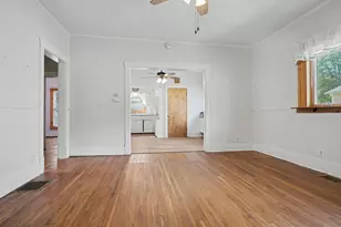 312 E South St, Clifton, IL 61727 - Photo 3