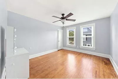 483 Barrett Street, Elgin, IL 60120 - Photo 13