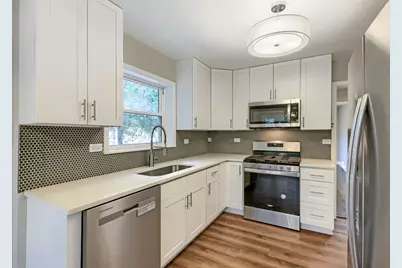 8208 Ridgeway Avenue, Skokie, IL 60076 - Photo 5