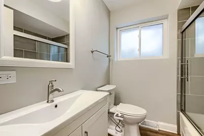 8208 Ridgeway Avenue, Skokie, IL 60076 - Photo 11