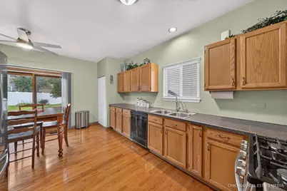 625 David Street, Lake in the Hills, IL 60156 - Photo 5
