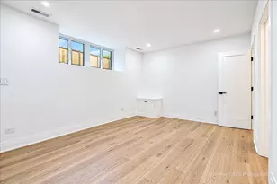 4848 W Eddy St, Chicago, IL 60641 - Photo 19