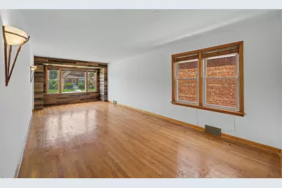 11011 S Avenue L, Chicago, IL 60617 - Photo 7